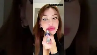 Demet Öztürk Frikik Bikinili