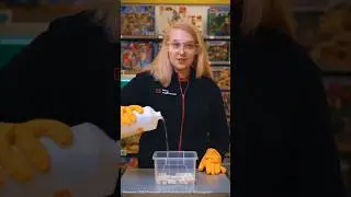 How to whiten LEGO® pieces at home? We'll share a proven method.