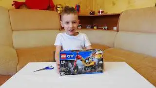 Максим собирает и играет в LEGO City золотоискатели