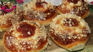 Streuselbrötchen mit Marmelade