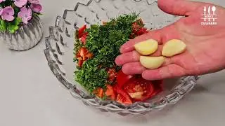 Quick and tasty tomato salad! Captivates immediately. Extraordinary taste, aromatic dressing.