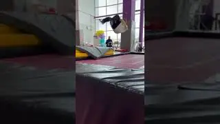 Научился сальто😍😁