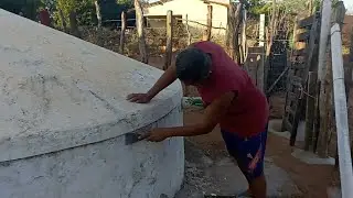 Parte 1 Celino organizando a cisterna para pintar.