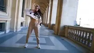 Танцовщица Егора Крида