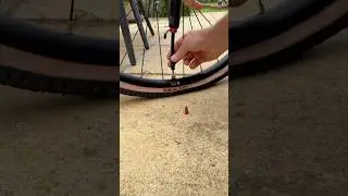 PUMP UP YOU TYRE WITH THE AIRMACH MINI PUMP 