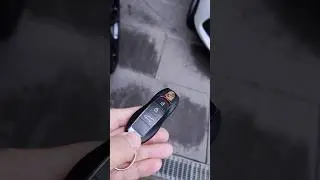 Ключ от Порше кто-то ...погрыз? 