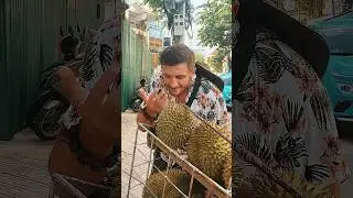 Как открывают Дуриан во Вьетнаме 🇻🇳