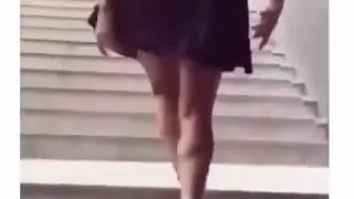 МОМЕНТ ДЛЯ ГУЛЯТЬ С ДЕВУШКА И ЛЕСТНИЦЫ
