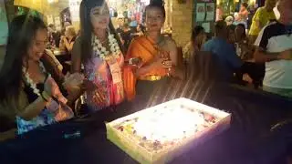 Loy krathong Anniversaire laurna - 22 novembre 2018 CHARLY BEACH BAR WALKING STREET PATTAYA THAiLAND