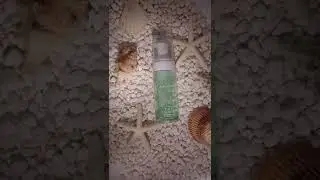 Sombra feita com recipiente de vidro e água...reflexo da luz..
