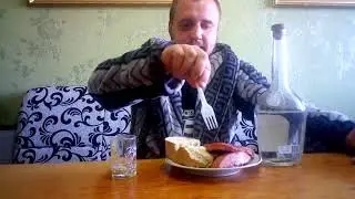 Самогон и жареная колбаса