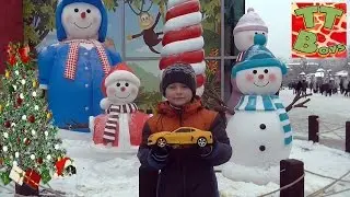 ✔ Bumblebee. Прогулка на Новогоднюю Елку с Игорьком / Transformers for boys / Video for kids ✔