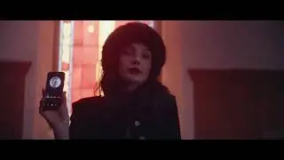Понятия не имею о чём она 