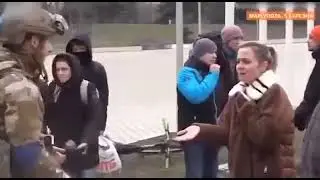 Reação d uma moradora de #Mariupol quando descobre que o #AZOV não vai liberar corredor humanitário