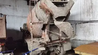 Заброшенный КамАЗ Бетономешалка