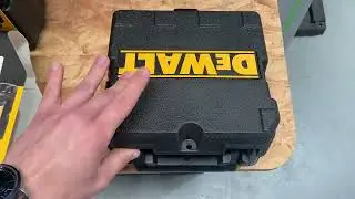 DeWalt DW088K Self Levelling Cross Line Laser Level Unboxing