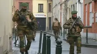 Belgio: i militari che presidiano le strade cambieranno strategia