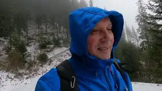 Urcare pe Ceahlău în prima zi de Crăciun, însă doar până în locul numit La Pălărie.