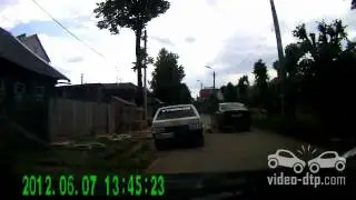 NEW Car knocked kid in Russia!