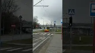 tramwaj warszawski na lini 28