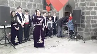 UXIX MIACUM .Hamerg Surb Sargsi Tonin  ARGAVANDI SURB SARGIS EKEXECUC
