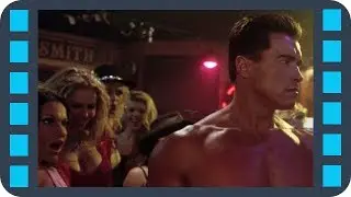 T-850 на шоу мужского стриптиза — Терминатор 3: Восстание машин (2003) | Сцена из фильма