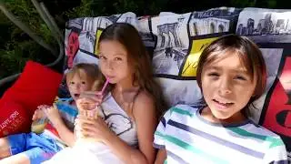 Отдых у бассейна с лучшей подружкой Полен