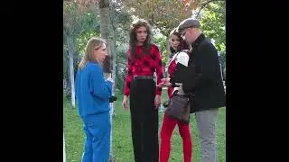 Раздаю деньги прохожим. Пранк Антон Теляков