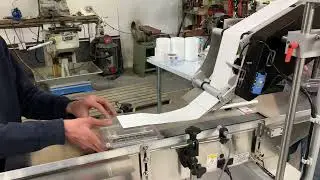 Clamshell Labeler , C Shaped Label Applicator , Top Labeling USA Canada - JDA