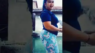 Tante bokong gede goyang hot