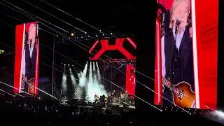Paul McCartney (Bogotá) - Sgt. Pepper's Lonely Hearts Club Band