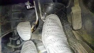 What to do if the Citroen brake pedal beats