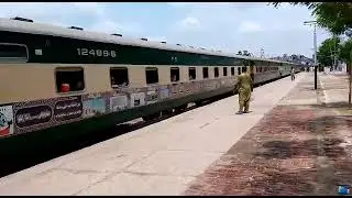18 Dn Millat Express departure Sargodha Pak Rail update please subscribe My you tube channel
