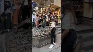 Batıl İnançları Kullanarak Milyonlarca Euro Para Kazanıyorlar! 😳🇮🇹