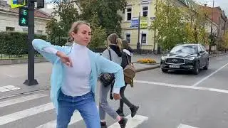 Перформанс «Танец независимости»