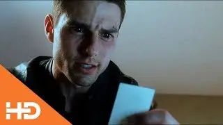 Джон осматривает место своего будущего преступления ✦ Особое мнение (2002)