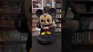Unboxing Mickey Mouse Mega Funko Pop!  