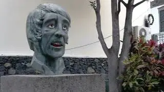 Jardim da Câmara da Ribeira Brava - Madeira * Busto falante de Luís Mendes
