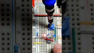 Schmitt Trigger Inverter 555 Timer Circuit 