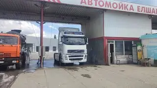 Моя Валюша. Первая мойка. Отец гарцует по городу!)))