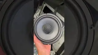 Качественный #автозвук в Renault Logan