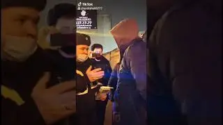 Полиция поймала , заставила подуть в трубку , мужик не дует , менты