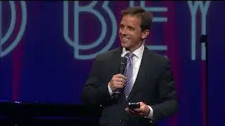 J. Mark McVey in "Broadway and Beyond" with Les Miserables Gospel Reflection by Trent Casto