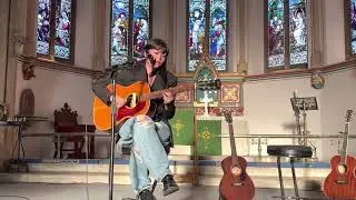 beabadoobee - She Plays Bass @ St John’s Church, Kingston - 14.07.22