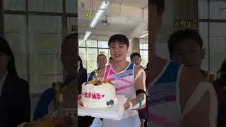 当班里有名西海岸哥时！ # 郝有才 # 校园生活