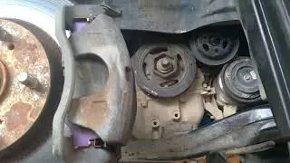 Honda Stepwgn wagon replacement of the attachment belt tensioner.