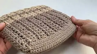 I love to crochet from the remnants of the cord 🤗 A small handbag is always needed!