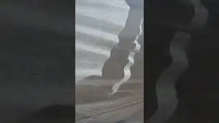 Закрепляем шпагатом спандбонд на грядке