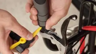S07E04 - How to remove the rubber handlebar grips