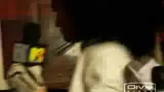 bill prueba unos dulces asidos